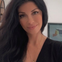 JULIE DJERADJIAN