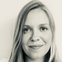 Lola DE LAAGE Lola DE LAAGE