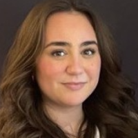 Julie YOUNES