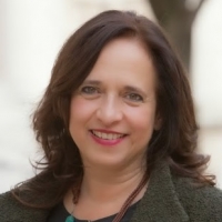 Yadhira STOYANOVITCH