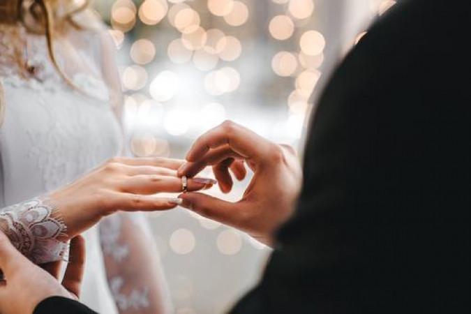Mariage, 3 questions sur l'impact de l'imp�t � la source