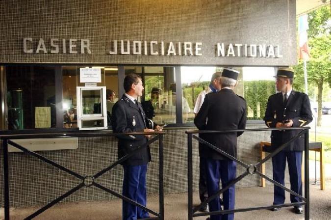 Effacement du casier judiciaire pour une naturalisation