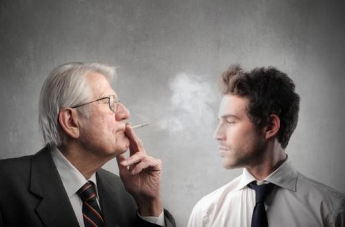 Fumer dans l'entreprise : possible ou pas?