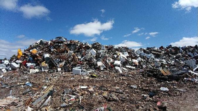 Riverains d'un d�p�t de d�chets : quelles solutions juridiques ?
