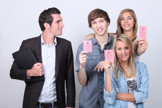 Comment conduire � l'�tranger avec un permis fran�ais ?