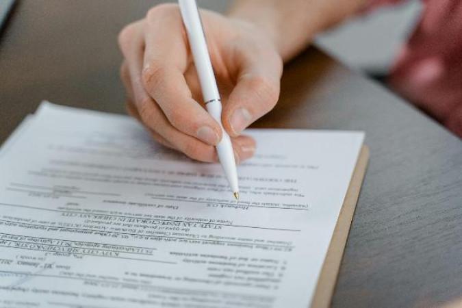 Contrats commerciaux : maîtriser les enjeux et intégrer une clause de confidentialité